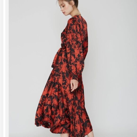 New Anthropologie Caballero Abstract Wrap Midi Dress
Retail $248
Plus XS - Picture 3 of 11